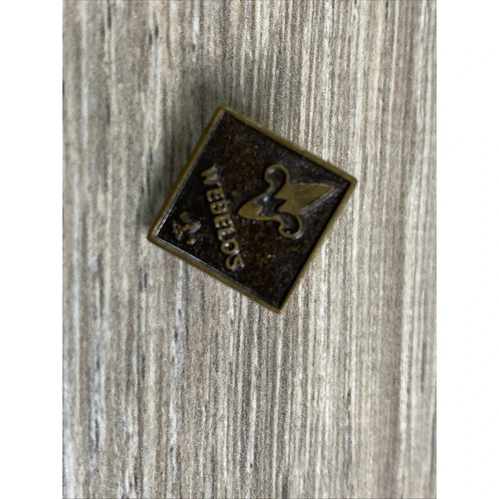 Vintage Webelos‎ Boy Scouts Metal Enamel Pin BSA Hat Lapel